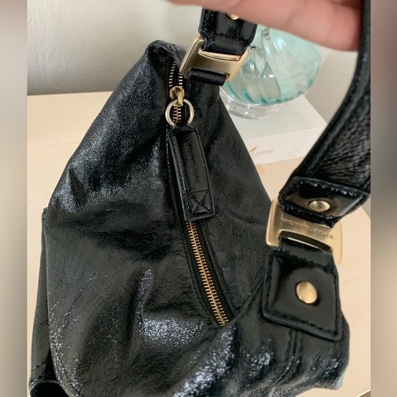 Michael Kors Patent leather hobo bag - Picture 8 of 13